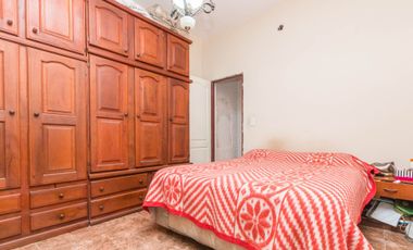 CASA EN VENTA, ACEPTA PERMUTA. 2 PL. 4 AMB