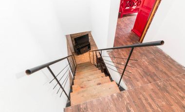 CASA EN VENTA, ACEPTA PERMUTA. 2 PL. 4 AMB