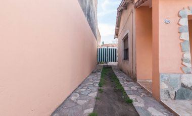 CASA EN VENTA, ACEPTA PERMUTA. 2 PL. 4 AMB
