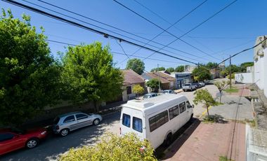 VENTA DE CASA 4 AMBIENTES EN OPORTUNIDAD