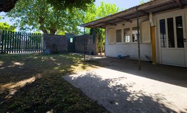 VENTA DE CASA 4 AMBIENTES EN OPORTUNIDAD