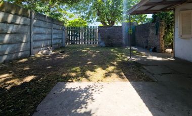 VENTA DE CASA 4 AMBIENTES EN OPORTUNIDAD