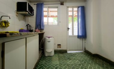 VENTA DE CASA 4 AMBIENTES EN OPORTUNIDAD
