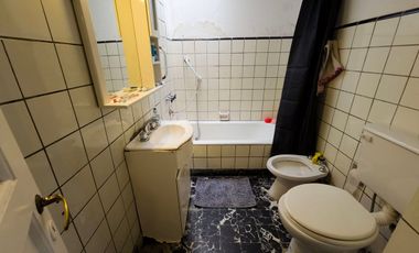 VENTA DE CASA 4 AMBIENTES EN OPORTUNIDAD