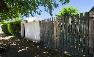 VENTA DE CASA 4 AMBIENTES EN OPORTUNIDAD