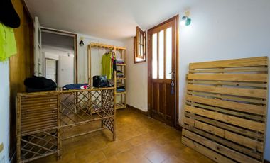 VENTA DE CASA 4 AMBIENTES EN OPORTUNIDAD