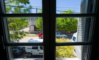 VENTA DE CASA 4 AMBIENTES EN OPORTUNIDAD