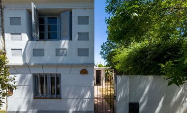VENTA DE CASA 4 AMBIENTES EN OPORTUNIDAD