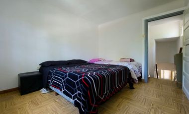 VENTA DE CASA 4 AMBIENTES EN OPORTUNIDAD