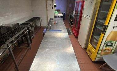 LOCAL COMERCIAL en la plaza Q7001 3er piso ideal para restaurante