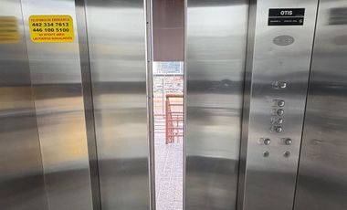 LOCAL COMERCIAL en la plaza Q7001 3er piso ideal para restaurante