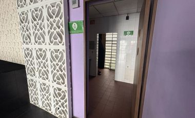 LOCAL COMERCIAL en la plaza Q7001 3er piso ideal para restaurante