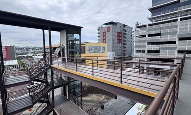 LOCAL COMERCIAL en la plaza Q7001 3er piso ideal para restaurante