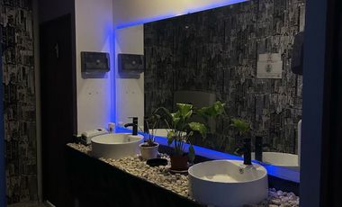 LOCAL COMERCIAL en la plaza Q7001 3er piso ideal para restaurante