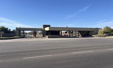 Gran terreno en esquina en Lomas de Russell – Servicios completos y ubicación central