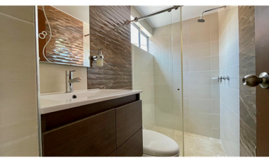 Extraordinaria casa en Cerritos Campestre remodelada con 4 alcobas. Cerritos. Galicia. Pereira - Colombia.