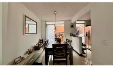 Maravillosa casa medianera en venta,barrio Belmonte. Pereira-Colombia.