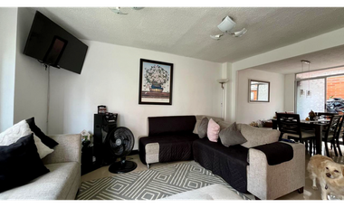 Maravillosa casa medianera en venta,barrio Belmonte. Pereira-Colombia.