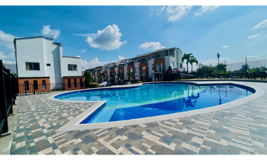 Maravillosa casa medianera en venta,barrio Belmonte. Pereira-Colombia.