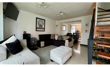 Maravillosa casa medianera en venta,barrio Belmonte. Pereira-Colombia.