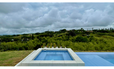 Extraordinaria Casa moderna con piscina en Cerritos.Pereira-Colombia.