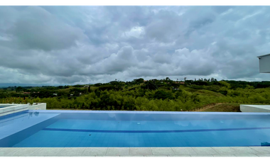 Extraordinaria Casa moderna con piscina en Cerritos.Pereira-Colombia.