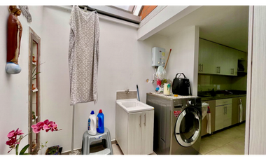 Extraordinaria casa remodelada en Cerritos Campestre con baño completo en el primer piso. Galicia. Pereira.