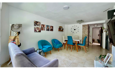 Extraordinaria casa remodelada en Cerritos Campestre con baño completo en el primer piso. Galicia. Pereira.