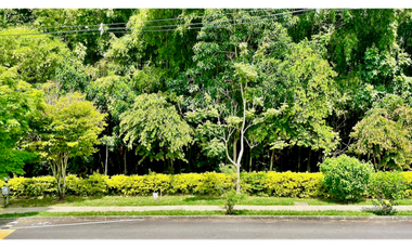 Extraordinaria casa remodelada en Cerritos Campestre con baño completo en el primer piso. Galicia. Pereira.