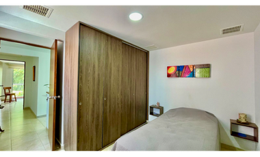 Extraordinaria casa remodelada en Cerritos Campestre con baño completo en el primer piso. Galicia. Pereira.