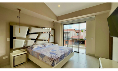 Extraordinaria casa remodelada en Mukava del Valle con Jacuzzi. Cerritos. Pereira - Colombia.