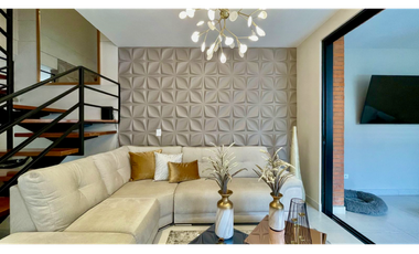 Extraordinaria casa remodelada en Mukava del Valle con Jacuzzi. Cerritos. Pereira - Colombia.