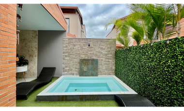 Extraordinaria casa remodelada en Mukava del Valle con Jacuzzi. Cerritos. Pereira - Colombia.