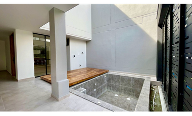 Extraordinaria casa nueva en Cerritos Home con piscina y 168 m2 con 3 alcobas y 4 baños. Pereira - Colombia.