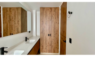 Extraordinaria casa nueva en Cerritos Home con piscina y 168 m2 con 3 alcobas y 4 baños. Pereira - Colombia.