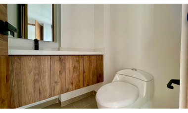 Extraordinaria casa nueva en Cerritos Home con piscina y 168 m2 con 3 alcobas y 4 baños. Pereira - Colombia.