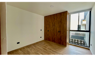 Extraordinaria casa nueva en Cerritos Home con piscina y 168 m2 con 3 alcobas y 4 baños. Pereira - Colombia.