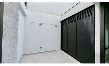 Extraordinaria casa nueva en Cerritos Home con piscina y 168 m2 con 3 alcobas y 4 baños. Pereira - Colombia.