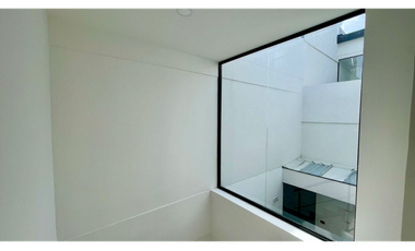 Extraordinaria casa nueva en Cerritos Home con piscina y 168 m2 con 3 alcobas y 4 baños. Pereira - Colombia.