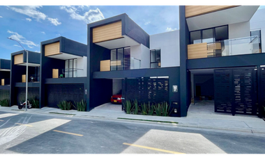 Extraordinaria casa nueva en Cerritos Home con piscina y 168 m2 con 3 alcobas y 4 baños. Pereira - Colombia.