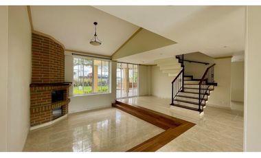 extraordinaria casa campestre en venta via Armenia- Pereira