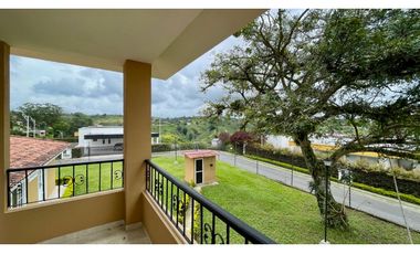 extraordinaria casa campestre en venta via Armenia- Pereira