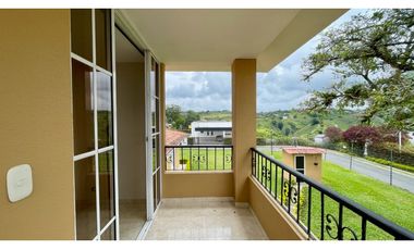 extraordinaria casa campestre en venta via Armenia- Pereira