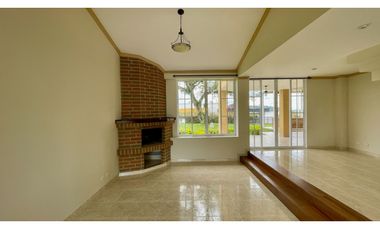 extraordinaria casa campestre en venta via Armenia- Pereira