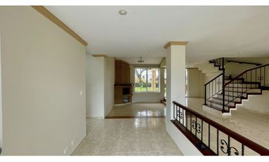 extraordinaria casa campestre en venta via Armenia- Pereira