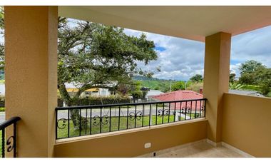 extraordinaria casa campestre en venta via Armenia- Pereira