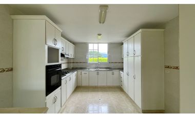 extraordinaria casa campestre en venta via Armenia- Pereira