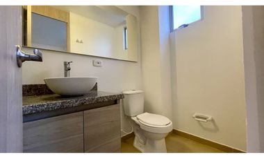Extraordinario apartamento esquinera con vista al bosque en Sierra Viento Conjunto Residencial con 3 alcobas y 2 parqueaderos. Cerritos. Galicia.