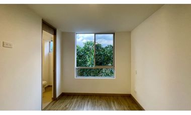 Extraordinario apartamento esquinera con vista al bosque en Sierra Viento Conjunto Residencial con 3 alcobas y 2 parqueaderos. Cerritos. Galicia.