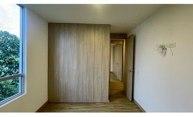 Extraordinario apartamento esquinera con vista al bosque en Sierra Viento Conjunto Residencial con 3 alcobas y 2 parqueaderos. Cerritos. Galicia.